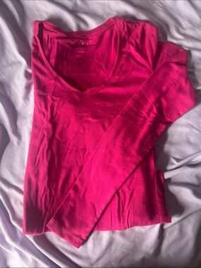 Everyday V-Neck Long Sleeve Top in Hot Pink